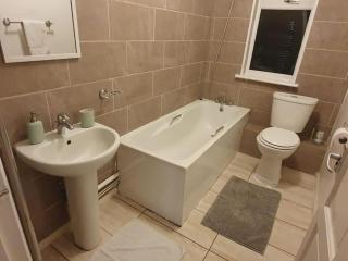 SAV Apartments Watford - Watford - 9