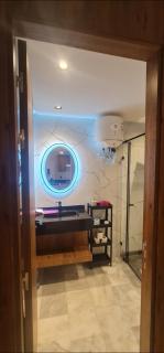 SUPER HIGH 12 standing studio at Maarif - - 0