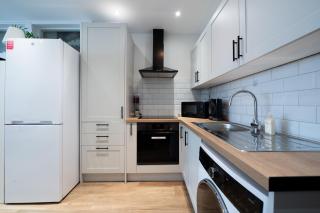 Stylish and Modern 2 Bedroom Flat, Finsbury Park, Sleeps up to 6 guests 3 double beds, Near Emirates Stadium - Londra - 7
