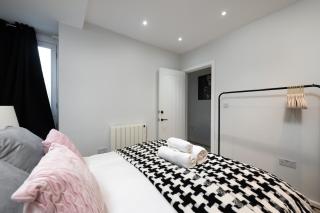 Stylish and Modern 2 Bedroom Flat, Finsbury Park, Sleeps up to 6 guests 3 double beds, Near Emirates Stadium - Londra - 4