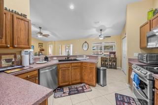 House near Jensen Beach! With Game Room and Sunroom - Port Saint Lucie - 9