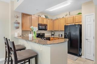 5 Star Resort 2BR 2 BATH King Suite Shuttle Pools Across from Beach 2208 - Destin - 6