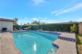 Heated Pool 3b&2b home - 0