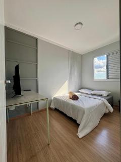 Quarto com Banheiro Privativo em Apartamento - Próximo Aeroporto de Guarulhos - Guarulhos - 0