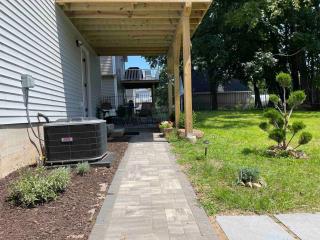 Spacious Cozy Guest Suite - 6