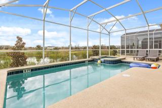 Upstay Luxury Living w Pool Hot Tub Cinema - 9