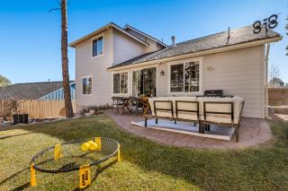 Cozy 4BR Near Ski Resort - Firepit & Pool Table - Flagstaff - 1