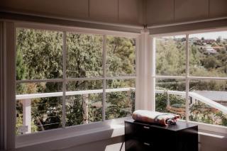 Treelined retreat Lenah Valley - 7