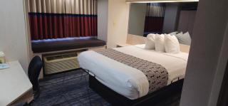 Microtel Inn & Suites Claremore Route 66 - Claremore - 4