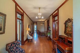 Take 5 Rendezvous at Hoffman House Fairbury-Entire Home - Fairbury - 5