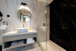 New Belgrade Premium Hotel - Belgrado - 4