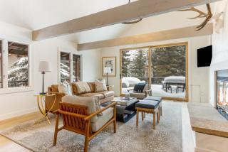 Novelle Chalet - Renovated, Chic Contemporary Home on Gore Creek with Hot Tub - 6