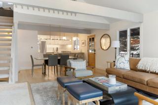 Novelle Chalet - Renovated, Chic Contemporary Home on Gore Creek with Hot Tub - 3