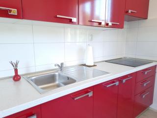 Apartment Irena 2, free parking, 10 min from sea - 3