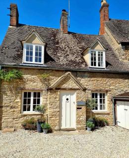 Cottage c1790, Superb central Witney, free parking - 9