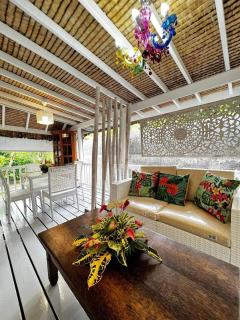 TAHITI - Fare Vainato Beach - Punaauia - 9