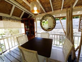 TAHITI - Fare Vainato Beach - Punaauia - 8