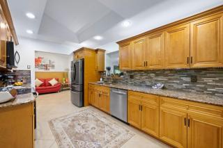 Chic 4BR Home Hot Tub Game Room - Port Saint Lucie - 5