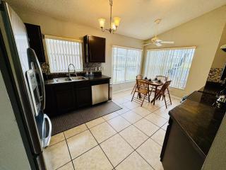 Private Pool House With Lake View, Near All Famous Attractions!!! - Kissimmee - 7
