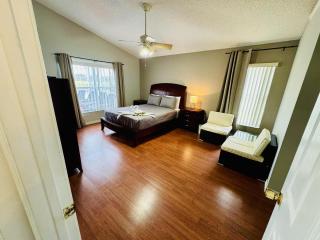 Private Pool House With Lake View, Near All Famous Attractions!!! - Kissimmee - 5