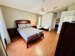 Private Pool House With Lake View, Near All Famous Attractions!!! - Kissimmee - 4