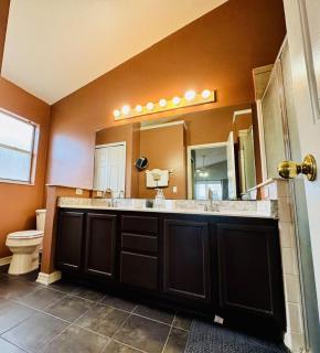 Private Pool House With Lake View, Near All Famous Attractions!!! - Kissimmee - 3
