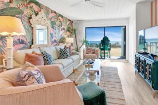 Gulf Front, Seagrove Beach, Sleeps 6, 1st floor, private beach access!! - 8