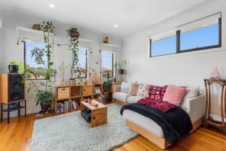 Charming Retro Townhouse in Vibrant Coburg - 0