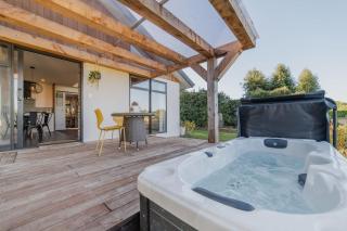 Hamptons Retreat - 1BR with Hot Tub and Fireplace - Prebbleton - 0