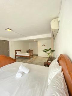 Seahome Boutique Hotel - Tanjung Bungah - 3
