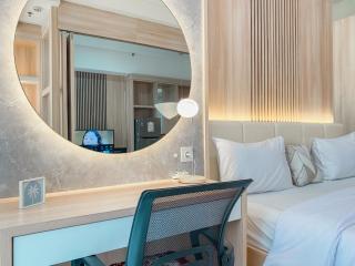 Big and Comfy Studio at Vasanta Innopark Apartment By Travelio - 2