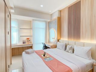 Big and Comfy Studio at Vasanta Innopark Apartment By Travelio - 0