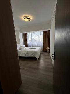 Luxury 15th-Floor 1BR Apartment with Panoramic City & Forest Views - Nairobi - 8