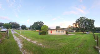 Country Home in the City with an Acre of Land - Zephyrhills - 3