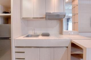 Cozy Living Studio at Paramount Skyline Apartment By Travelio - 4