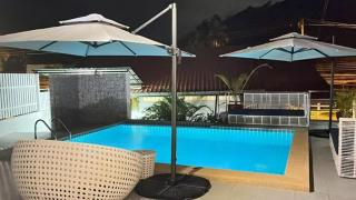 Elephant Sports Bar and Accommodation - Phuket - 0