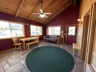 Mount Peale Country Inn - La Sal - 1