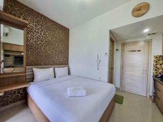 Modern Look Studio at Taman Melati Sinduadi Apartment By Travelio - 9