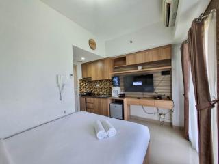 Modern Look Studio at Taman Melati Sinduadi Apartment By Travelio - 6