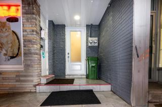 Downtown Retreat-Spacious Rooms with Shared Kitchen & Bath - Toronto - 5