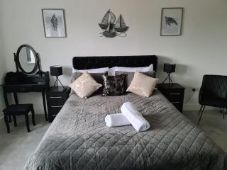 SAV 5 Bed Luxury Detached House in Leicester - Humberstone - 9