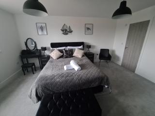 SAV 5 Bed Luxury Detached House in Leicester - Humberstone - 9