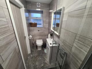 SAV 5 Bed Luxury Detached House in Leicester - Humberstone - 4