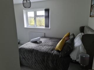 SAV 5 Bed Luxury Detached House in Leicester - Humberstone - 1