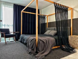 MIAMI WOOD APART HOTEL NEW 2024 - PRIVATE TERRACE - free GARAGE - Beach 5 min - Hollywood - 5