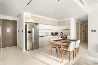 Silkhaus Beachside Spacious 2BDR in Marina Vista - 5