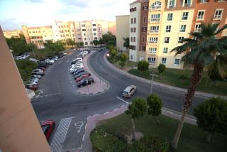 DRUVYA HOLIDAY HOMES, Bld DG059, Street No,4 Discovery Gardens, Close to The Gardens Metro 3 minutes walkable - 8