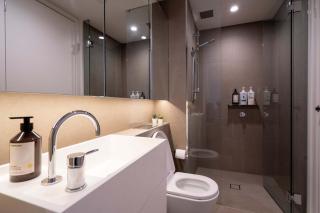 108 HighRise Condo Lake Bay View - 2