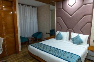 Platinum Service Apartment DLF Cyber City - Gurgaon - 3