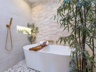 Steam and Rainfall showers - El Centro - 8